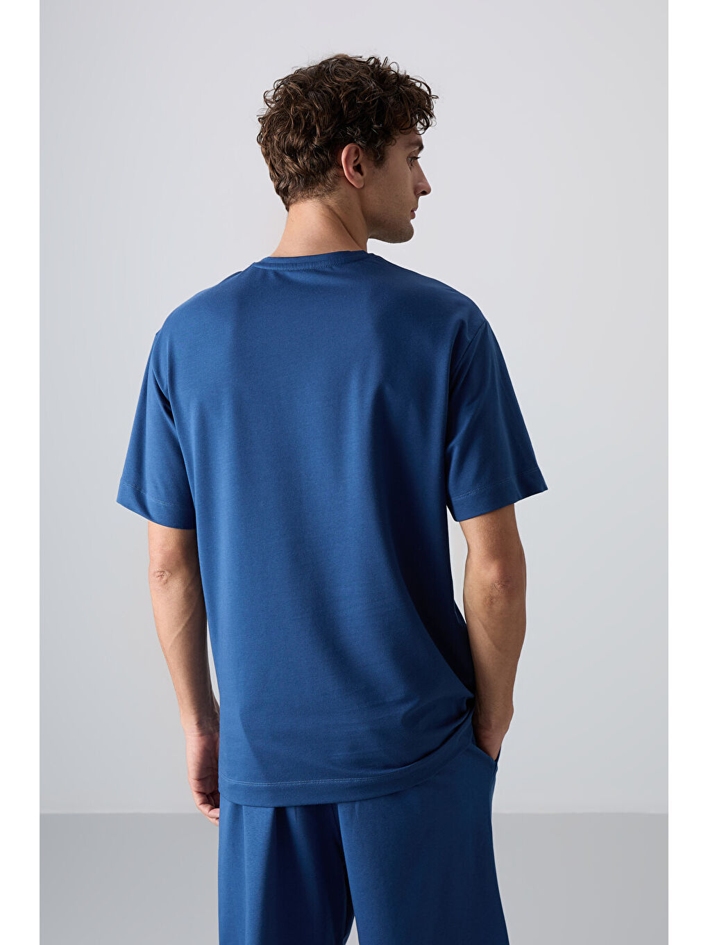 Mavi Pamuklu Kalın Yumuşak Dokulu Oversize Fit Baskılı Erkek Tişört - 88344-4