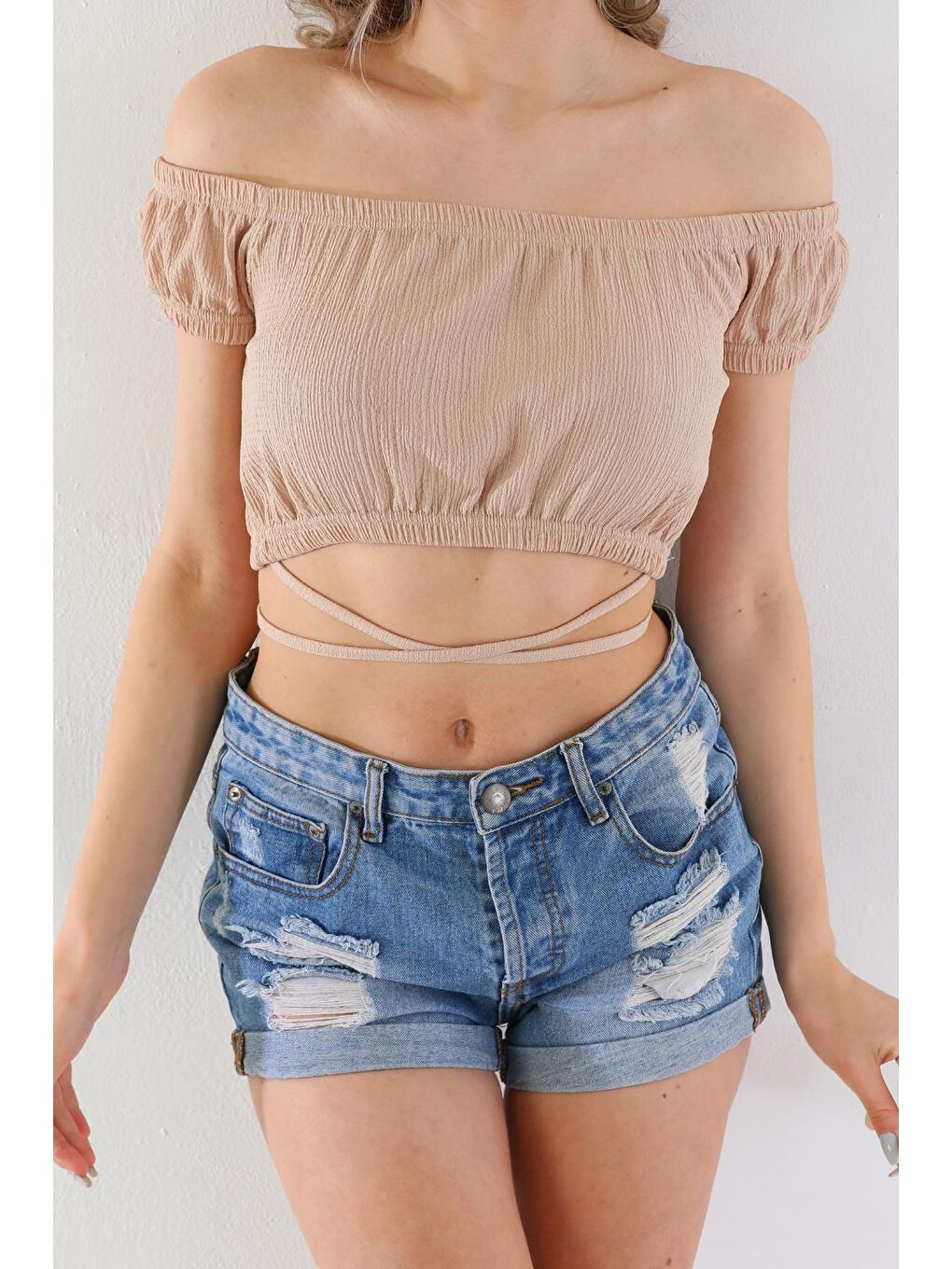 İp Bağlamalı Kısa Kollu Bürümcük Bej Kadın Crop Bluz