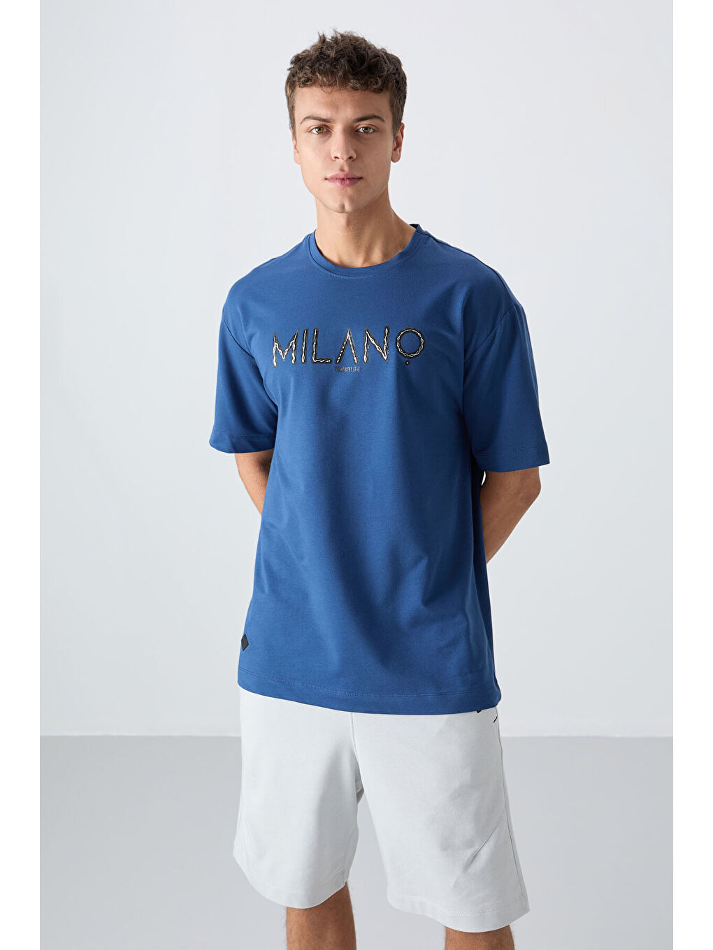 Mavi Parlament Pamuklu Kalın Yumuşak Dokulu Oversize Fit Baskılı Erkek Tişört - 88345