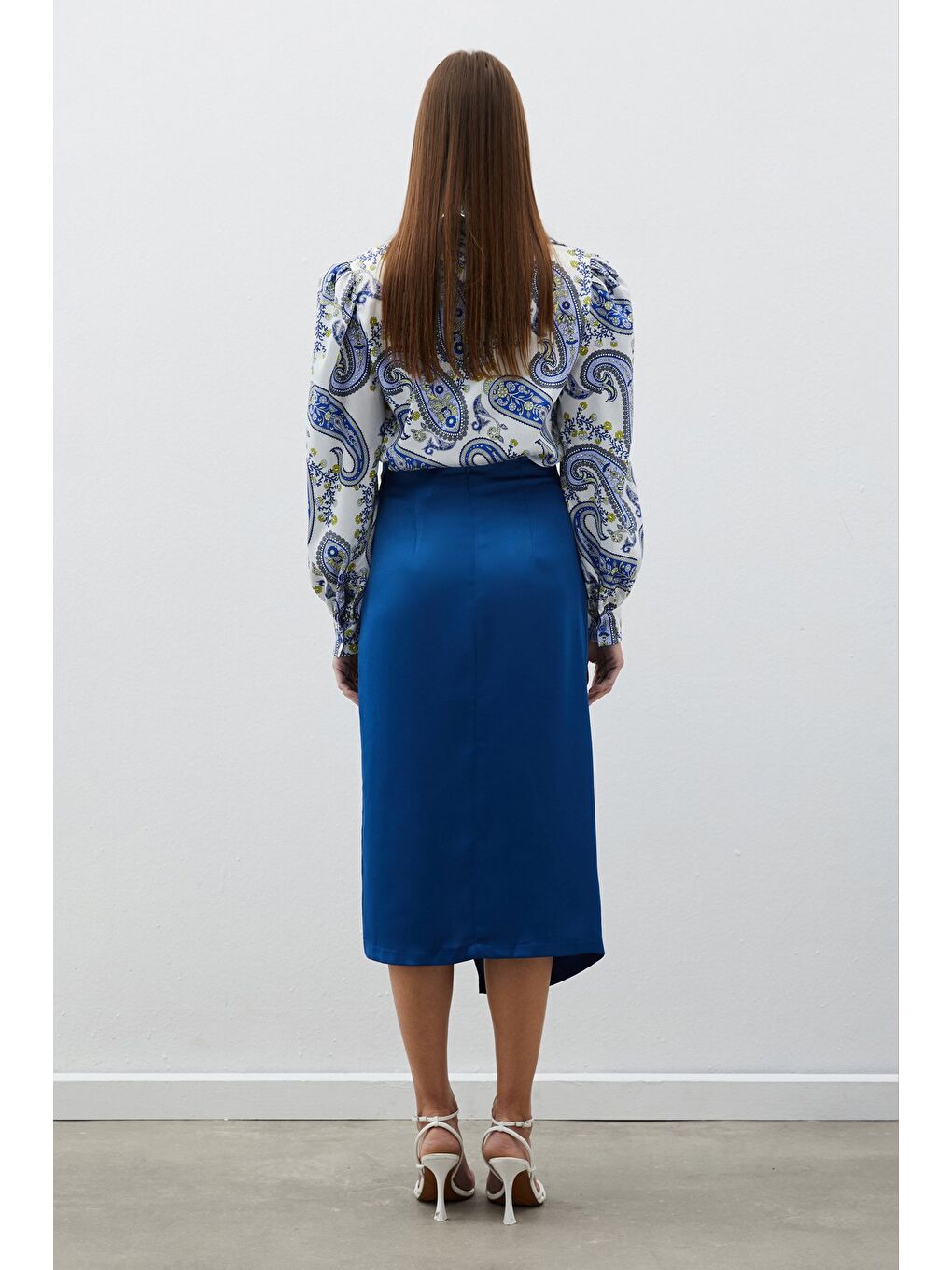 Düğme Aksesuarlı Saten Krep Etek - İndigo-4