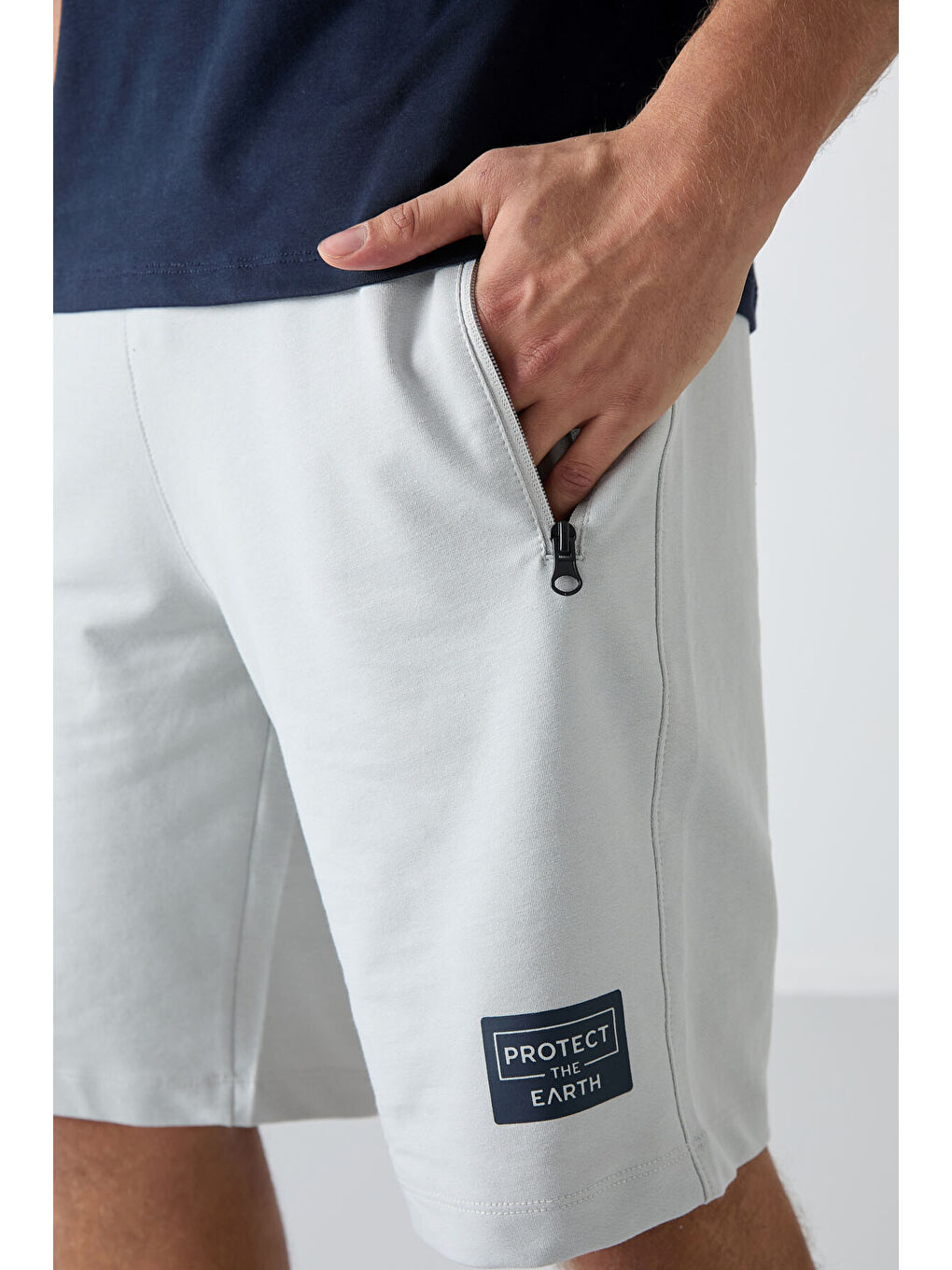 Siyah Lacivert - Taş Pamuklu Yumuşak Dokulu Standart Fit Baskılı Erkek Şortlu Takım - 85243-3