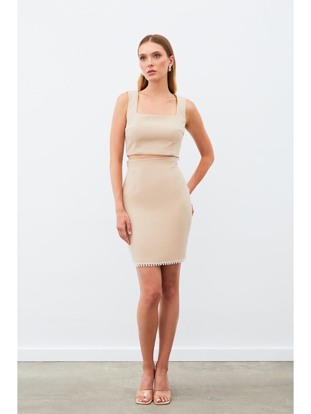 Aksesuarlı Kısa Etek - Bej-2