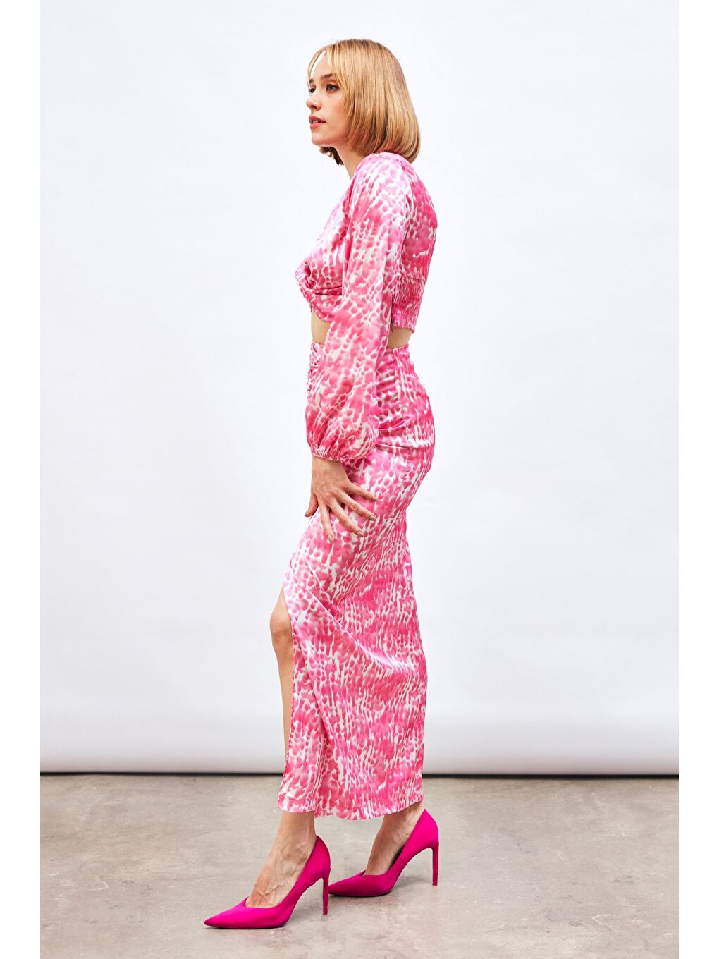 Yırtmaç Detaylı Desenli Uzun Etek - Pembe-3