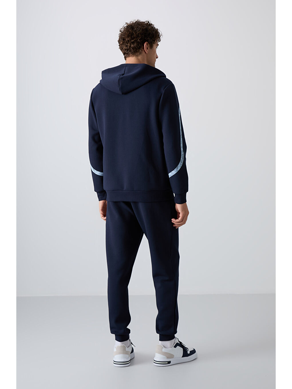 İndigo Pamuklu Kalın Yumuşak Dokulu Comfort Fit Baskılı Erkek Eşofman Takım - 85236-4