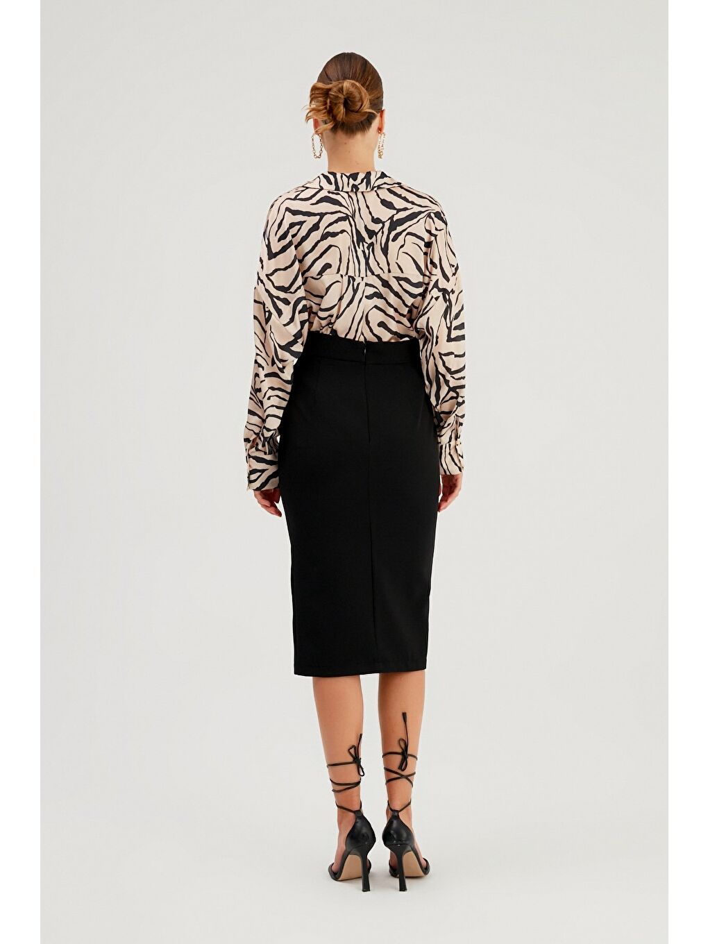 Zincir Detaylı Kalem Etek - Siyah-6