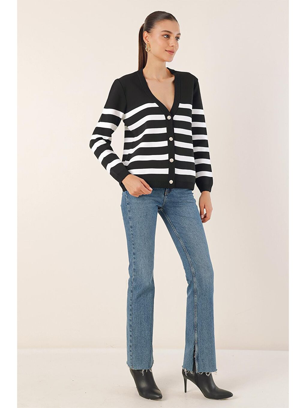 15831 Çizgili Basic Triko Hırka - Siyah-1