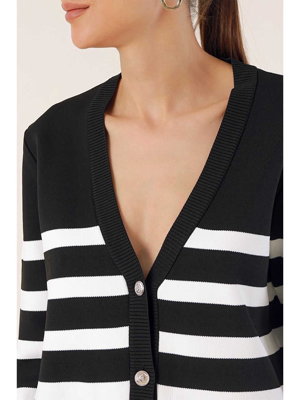 15831 Çizgili Basic Triko Hırka - Siyah-4