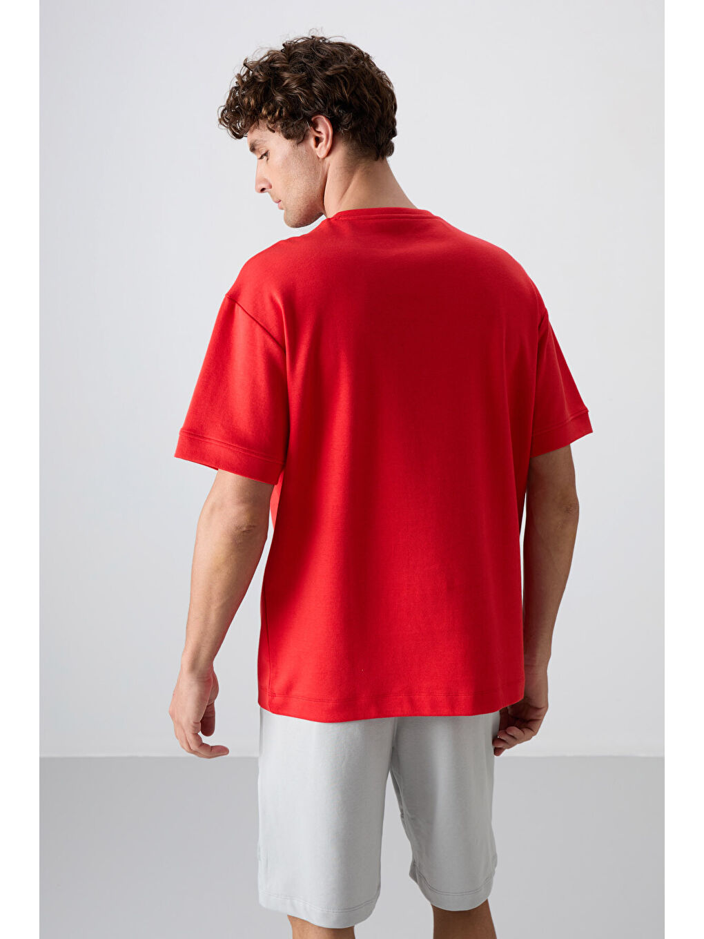 Kırmızı Fiesta Pamuklu Kalın Yumuşak Dokulu Oversize Fit Baskılı Erkek Tişört - 88320-4