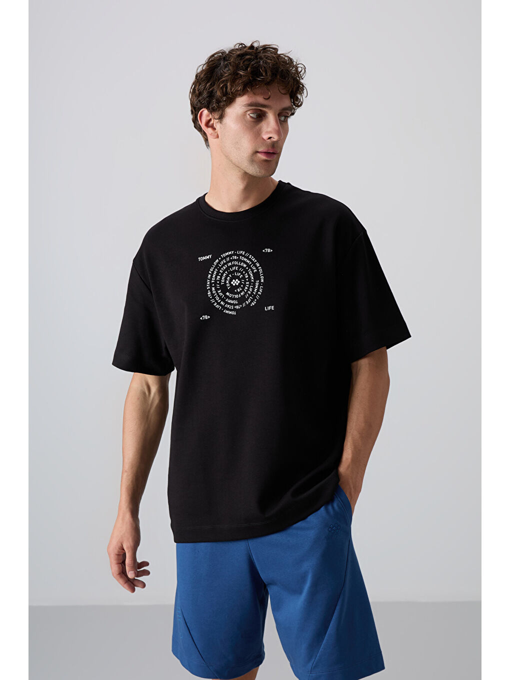 Siyah Sıyah/Beyaz Pamuklu Kalın Yumuşak Dokulu Oversize Fit Baskılı Erkek Tişört - 88324-3