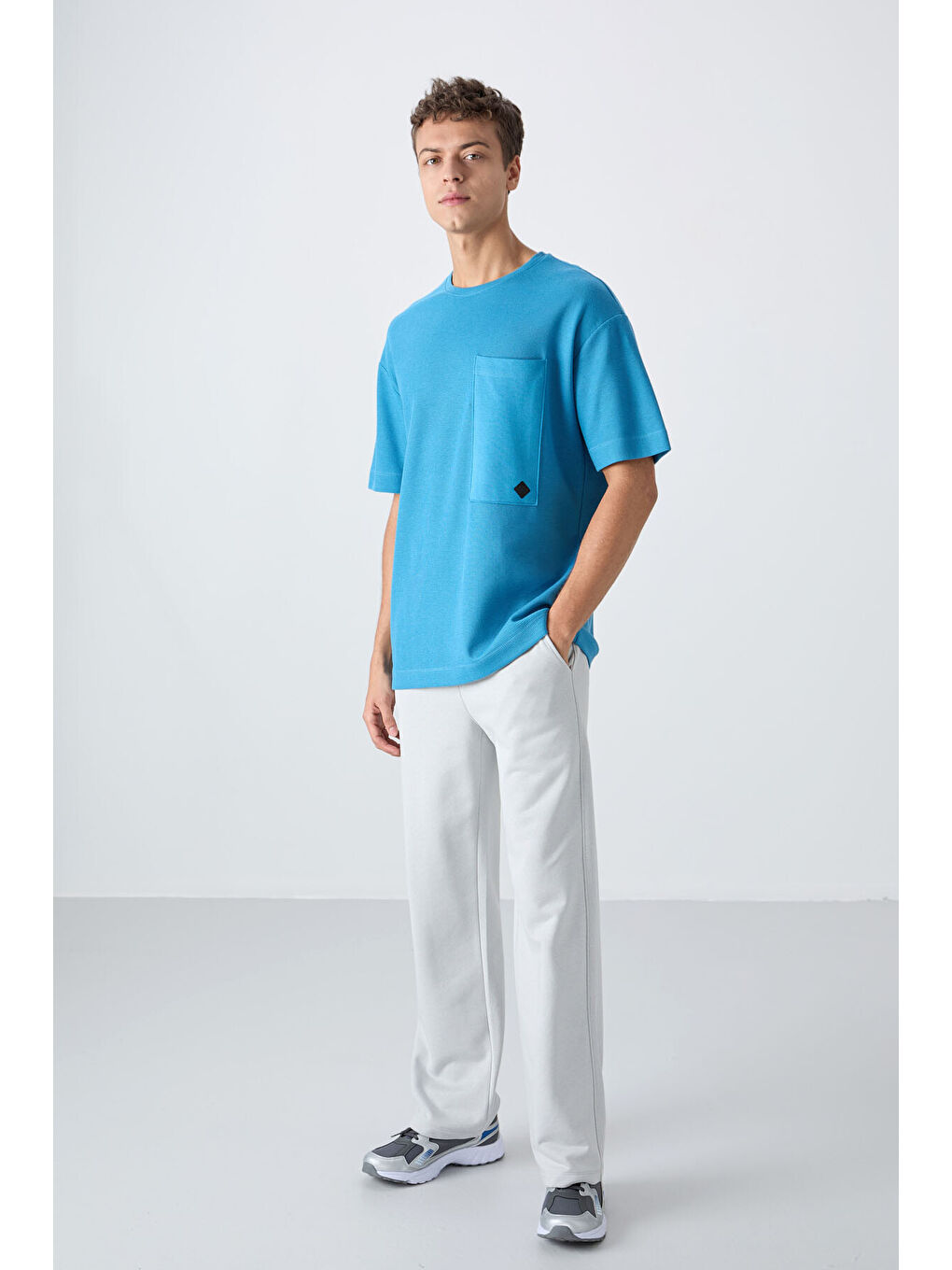 Petrol Mavi Pamuklu Kalın Yüzeyi Dokulu Oversize Fit Basic Erkek Tişört - 88341-1