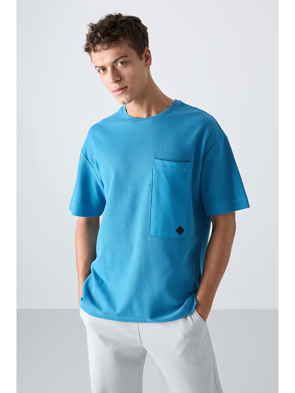 Petrol Mavi Pamuklu Kalın Yüzeyi Dokulu Oversize Fit Basic Erkek Tişört - 88341-3