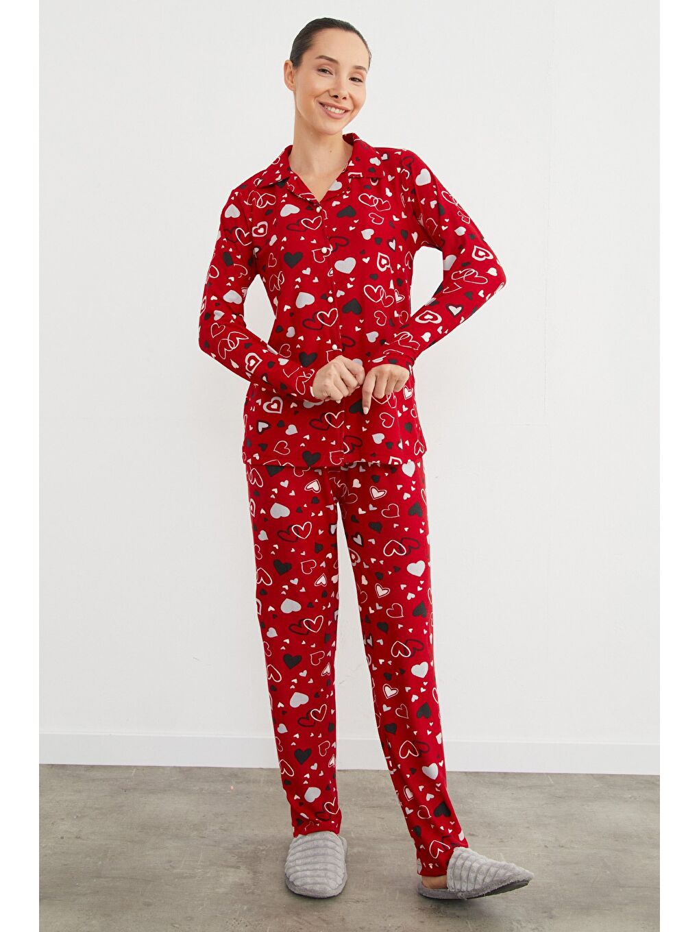 Kırmızı Ayıcık Desenli Gömlek Yaka Süet Pijama Takımı-4