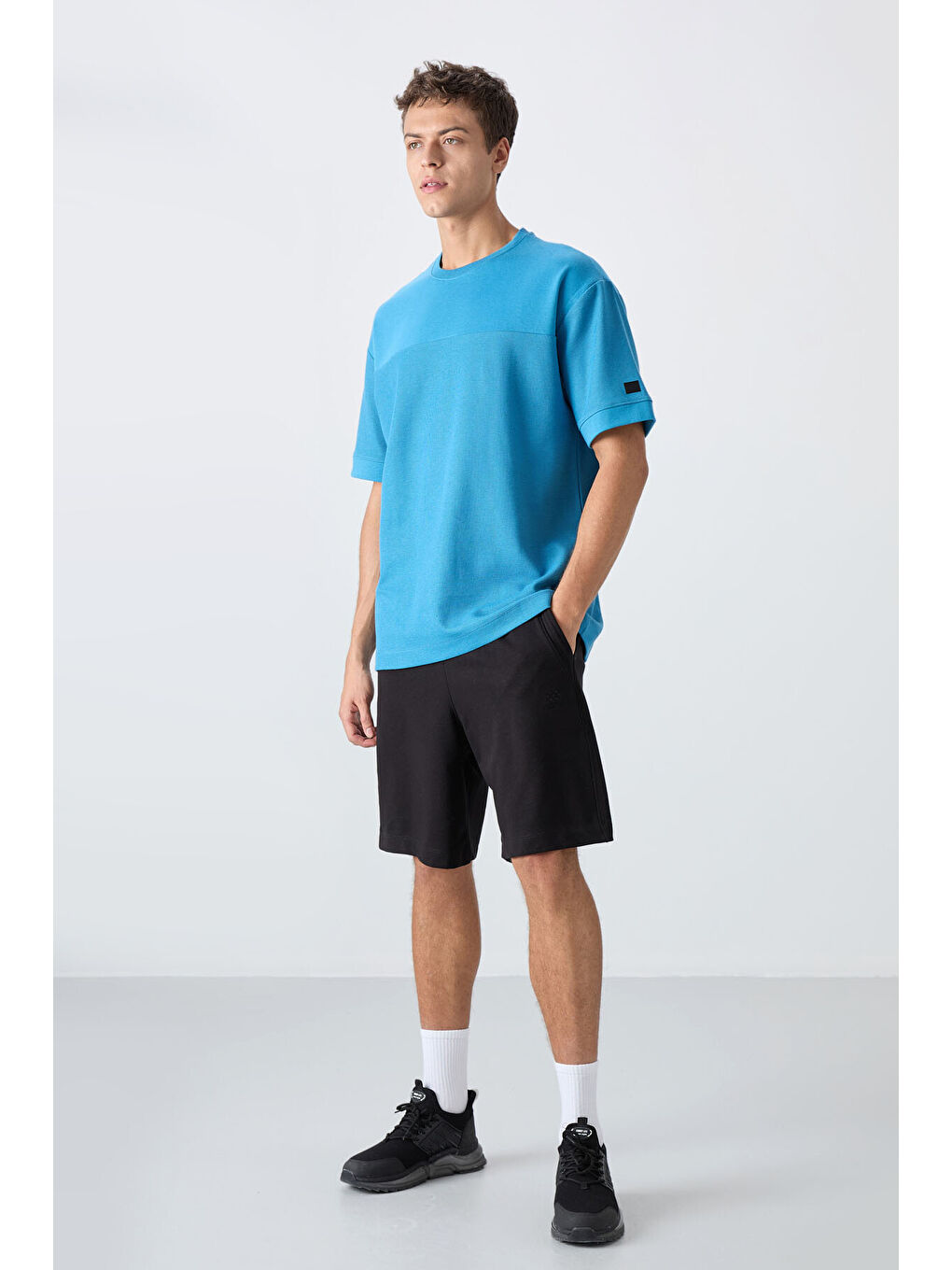 Petrol Mavi Pamuklu Kalın Yüzeyi Dokulu Oversize Fit Basic Erkek Tişört - 88340-1