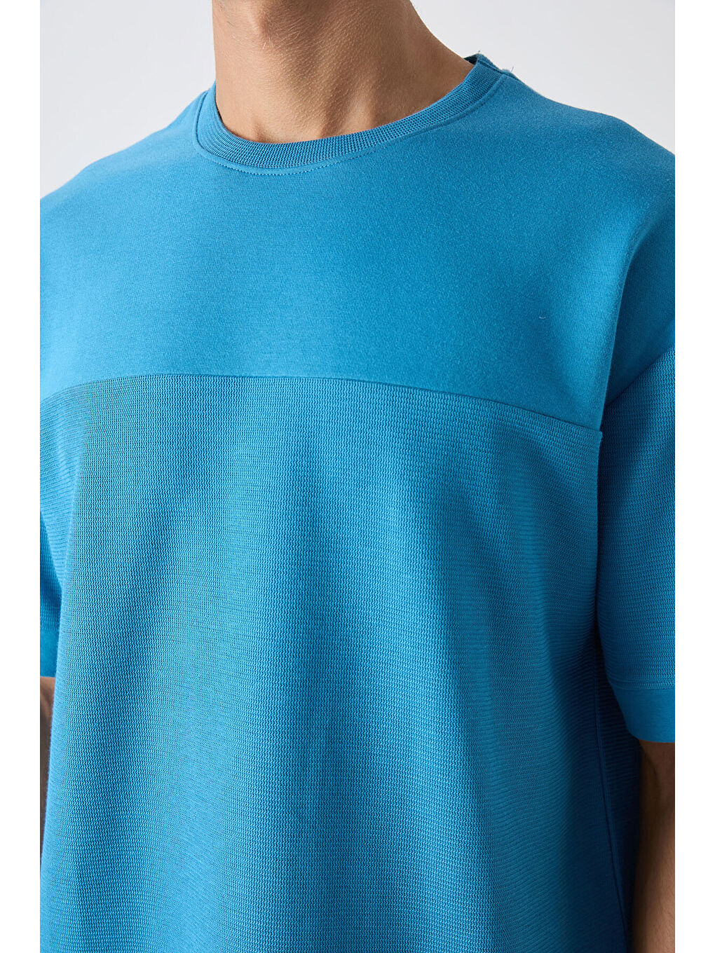 Petrol Mavi Pamuklu Kalın Yüzeyi Dokulu Oversize Fit Basic Erkek Tişört - 88340-4