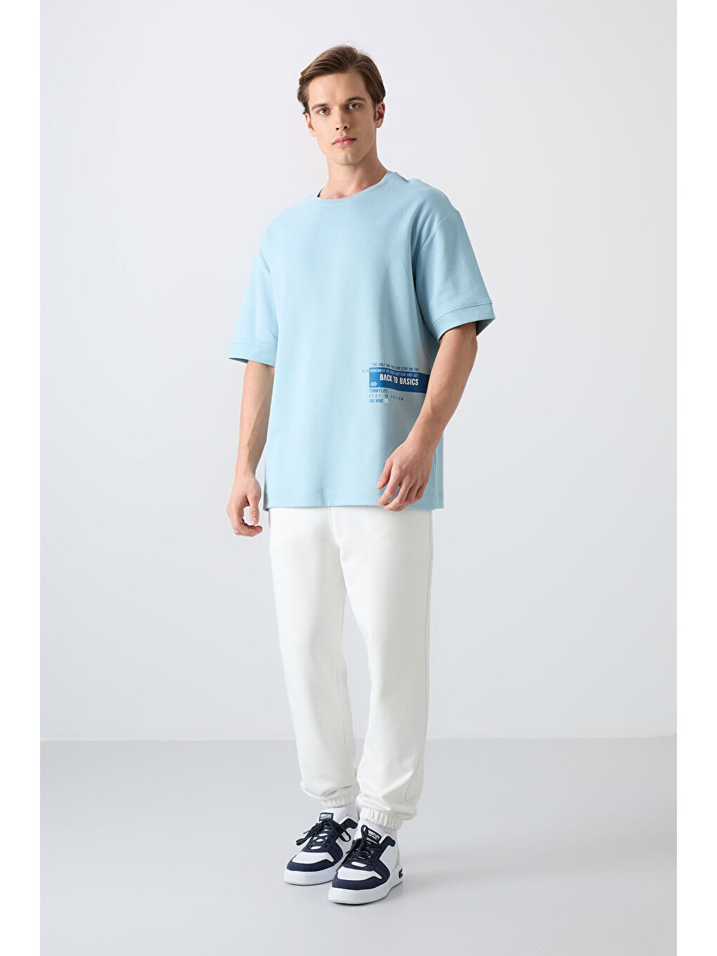 Açık Mavi Pamuklu Kalın Yumuşak Dokulu Oversize Fit Baskılı Erkek Tişört - 88322-3