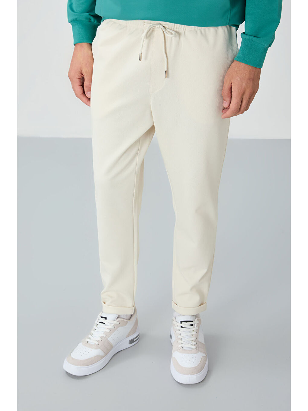 Bej Yüzeyi Dokulu Standart Fit Erkek Eşofman Alt - 82154-3