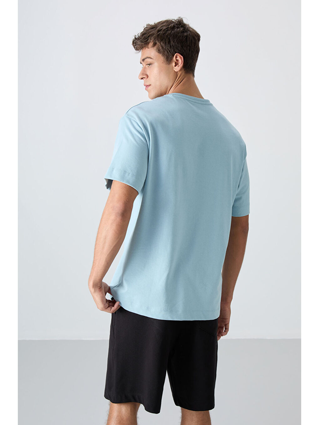 Açık Mavi Pamuklu Kalın Yumuşak Dokulu Oversize Fit Baskılı Erkek Tişört - 88328-4