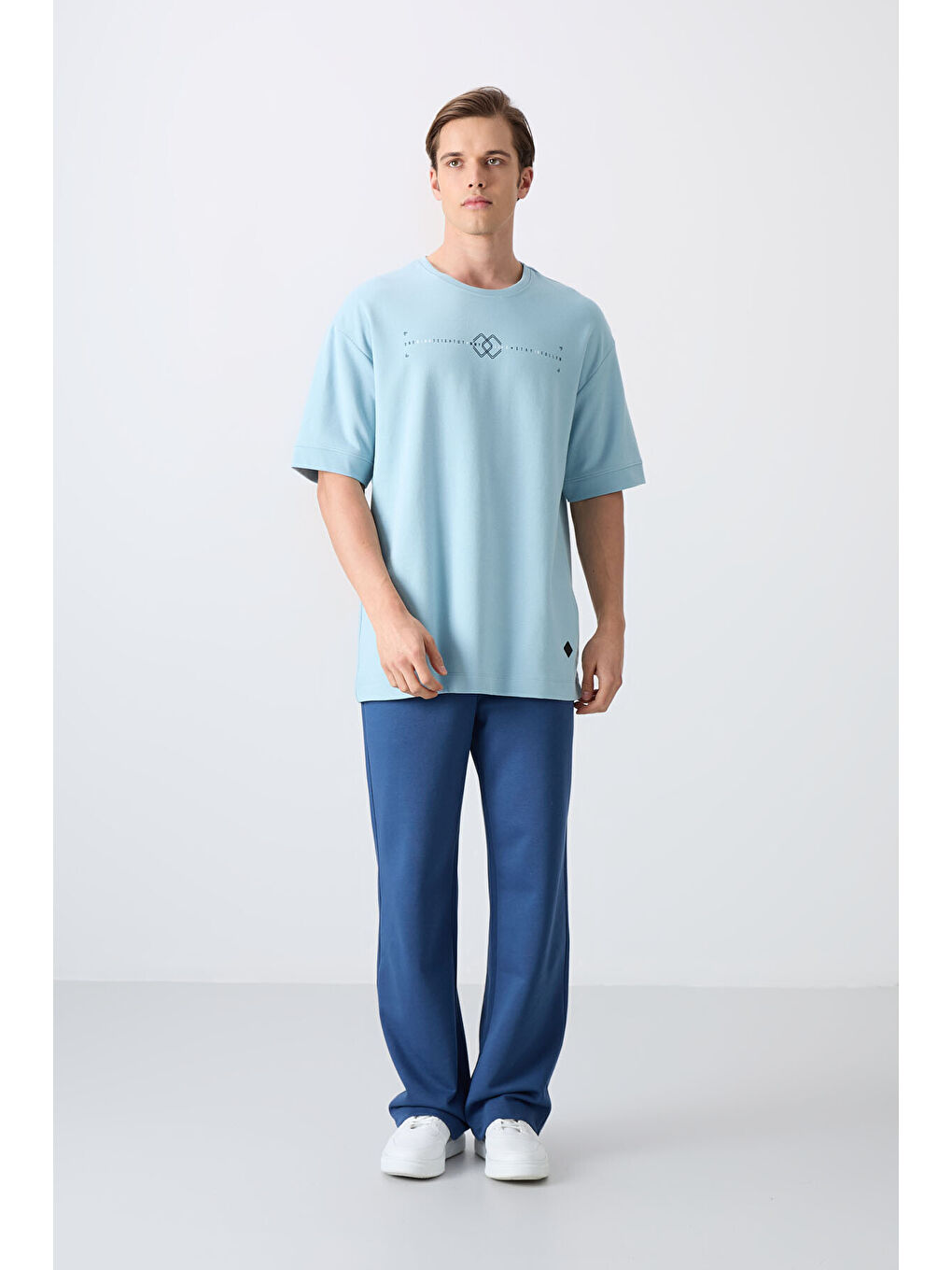 Açık Mavi Pamuklu Kalın Yumuşak Dokulu Oversize Fit Baskılı Erkek Tişört - 88323-1