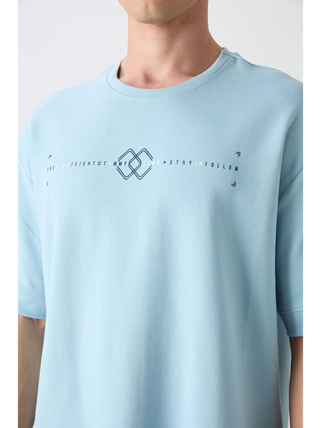 Açık Mavi Pamuklu Kalın Yumuşak Dokulu Oversize Fit Baskılı Erkek Tişört - 88323-2