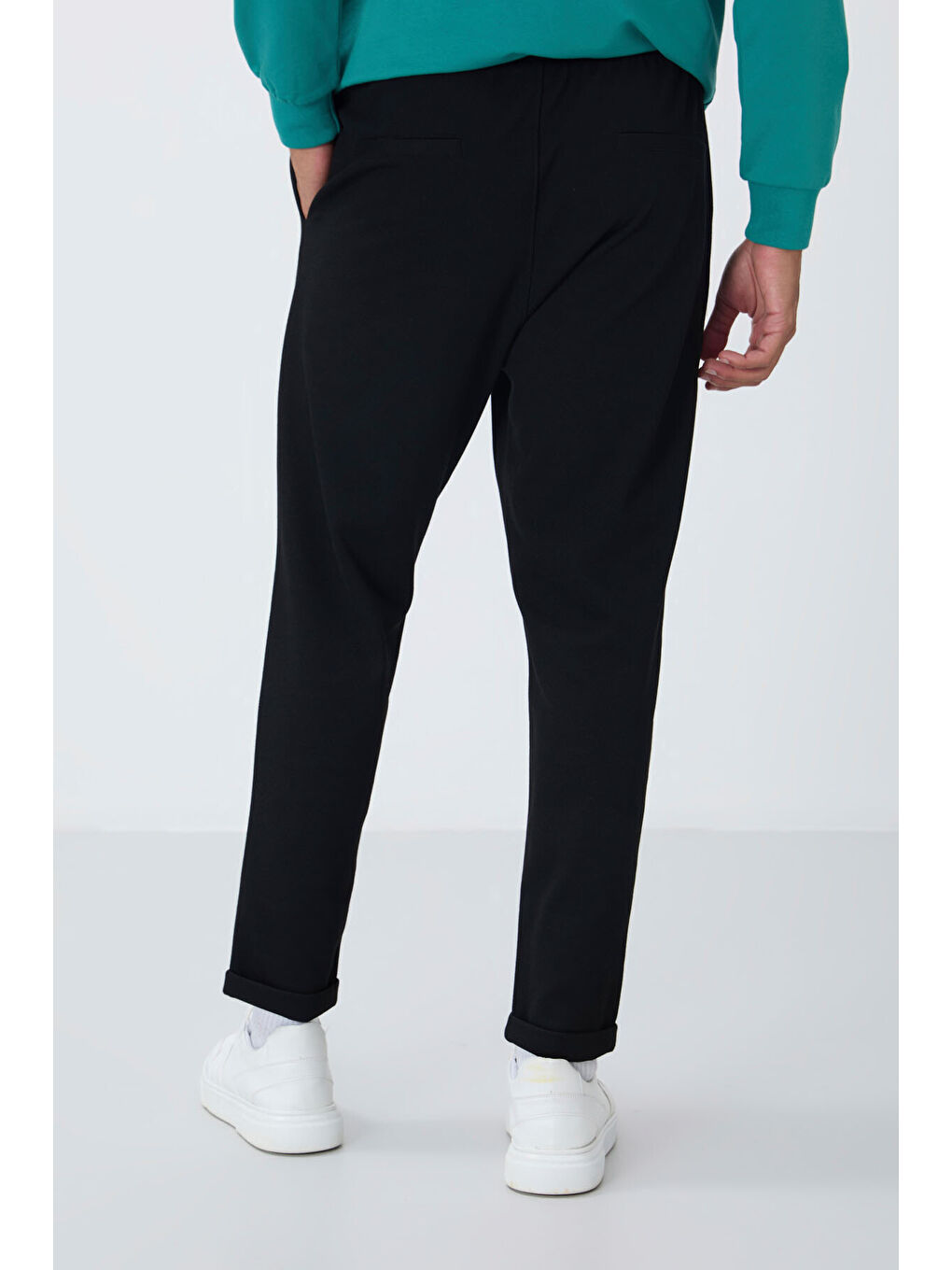 Siyah Yüzeyi Dokulu Standart Fit Erkek Eşofman Alt - 82154-7