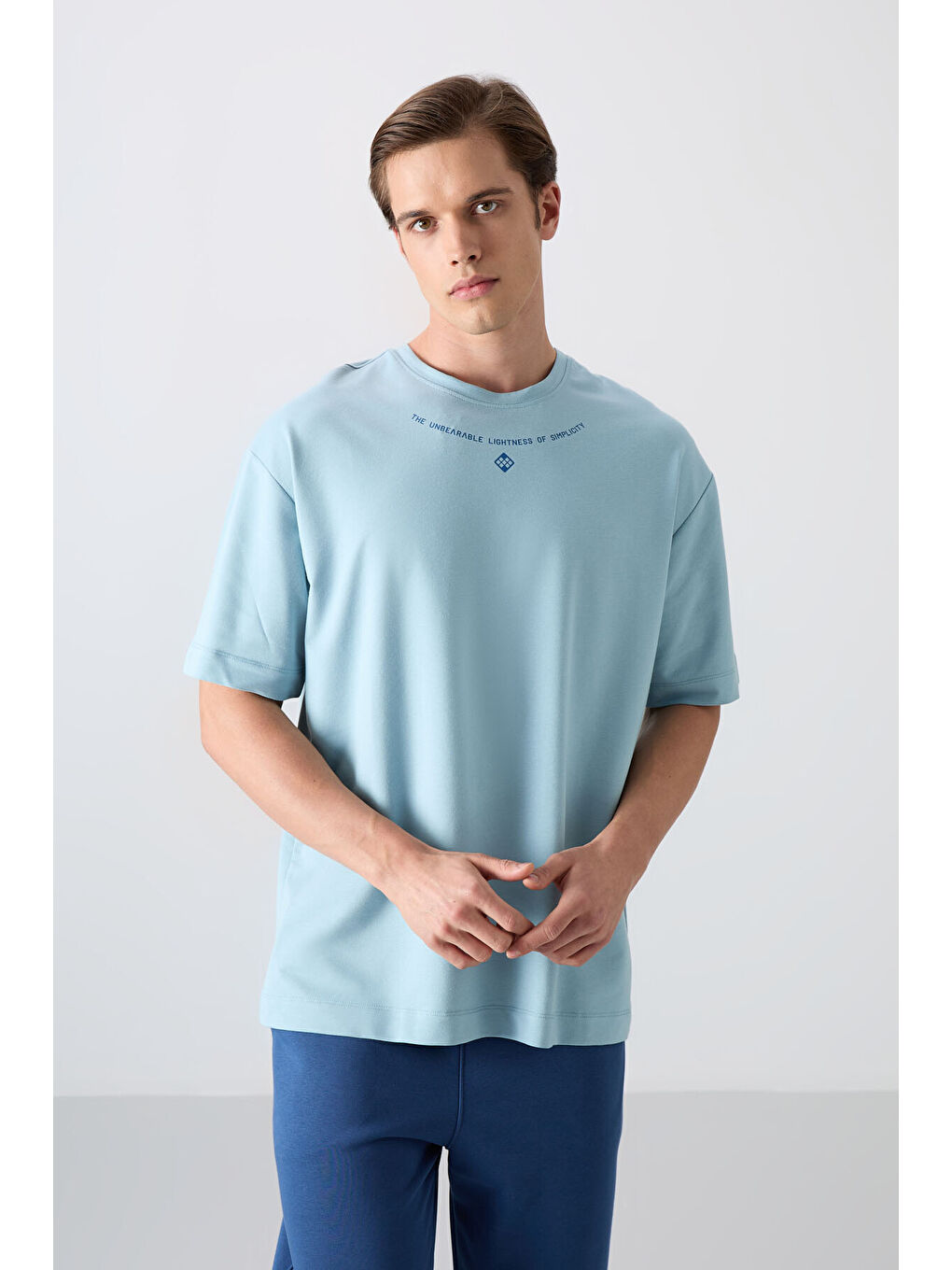 Açık Mavi Pamuklu Kalın Yumuşak Dokulu Oversize Fit Baskılı Erkek Tişört - 88343-3