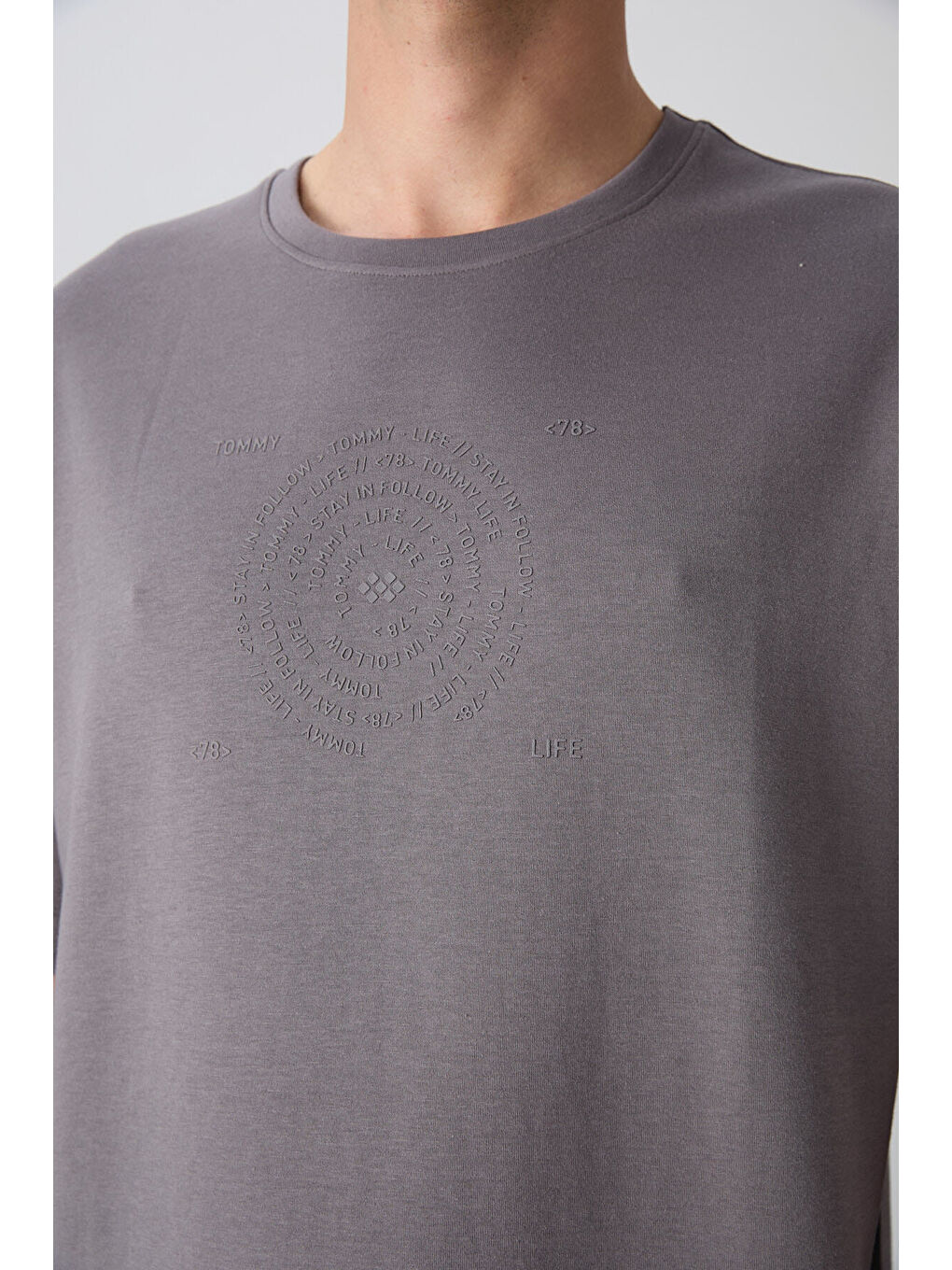Koyu Gri Pamuklu Kalın Yumuşak Dokulu Oversize Fit Baskılı Erkek Tişört - 88324-3