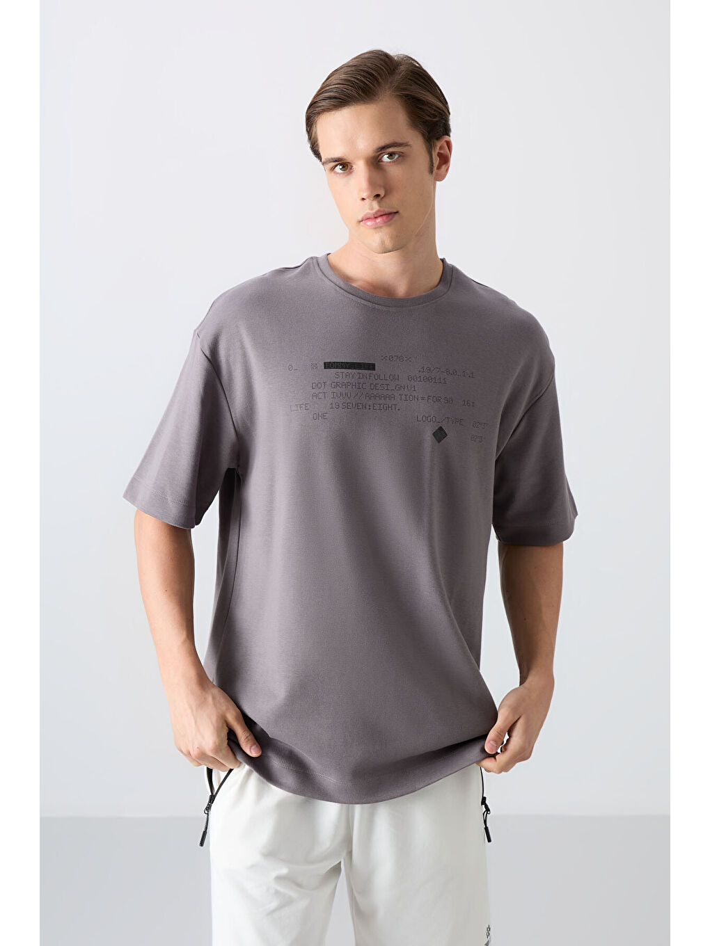 Koyu Gri Pamuklu Kalın Yumuşak Dokulu Oversize Fit Baskılı Erkek Tişört - 88326-3