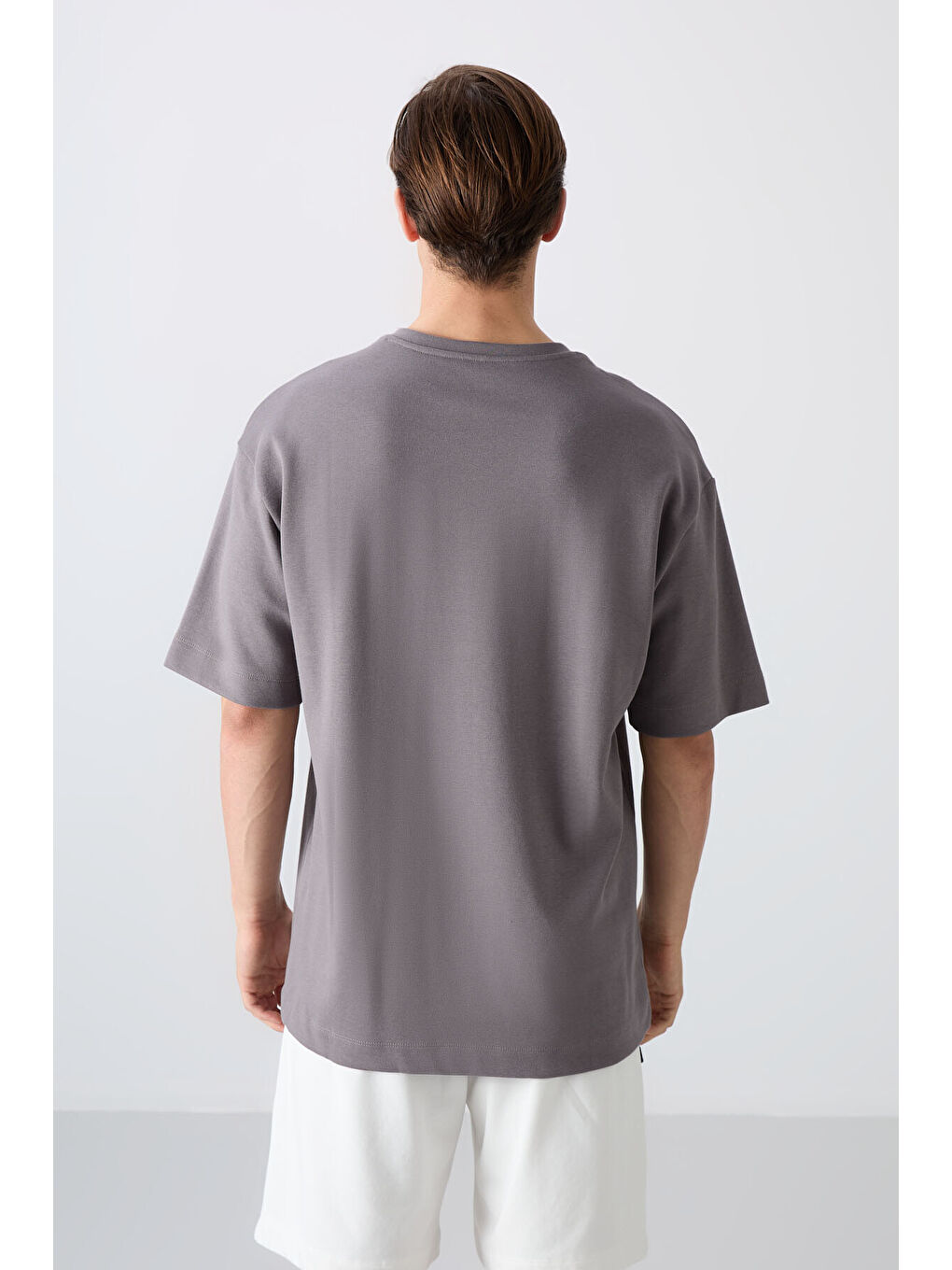Koyu Gri Pamuklu Kalın Yumuşak Dokulu Oversize Fit Baskılı Erkek Tişört - 88326-4