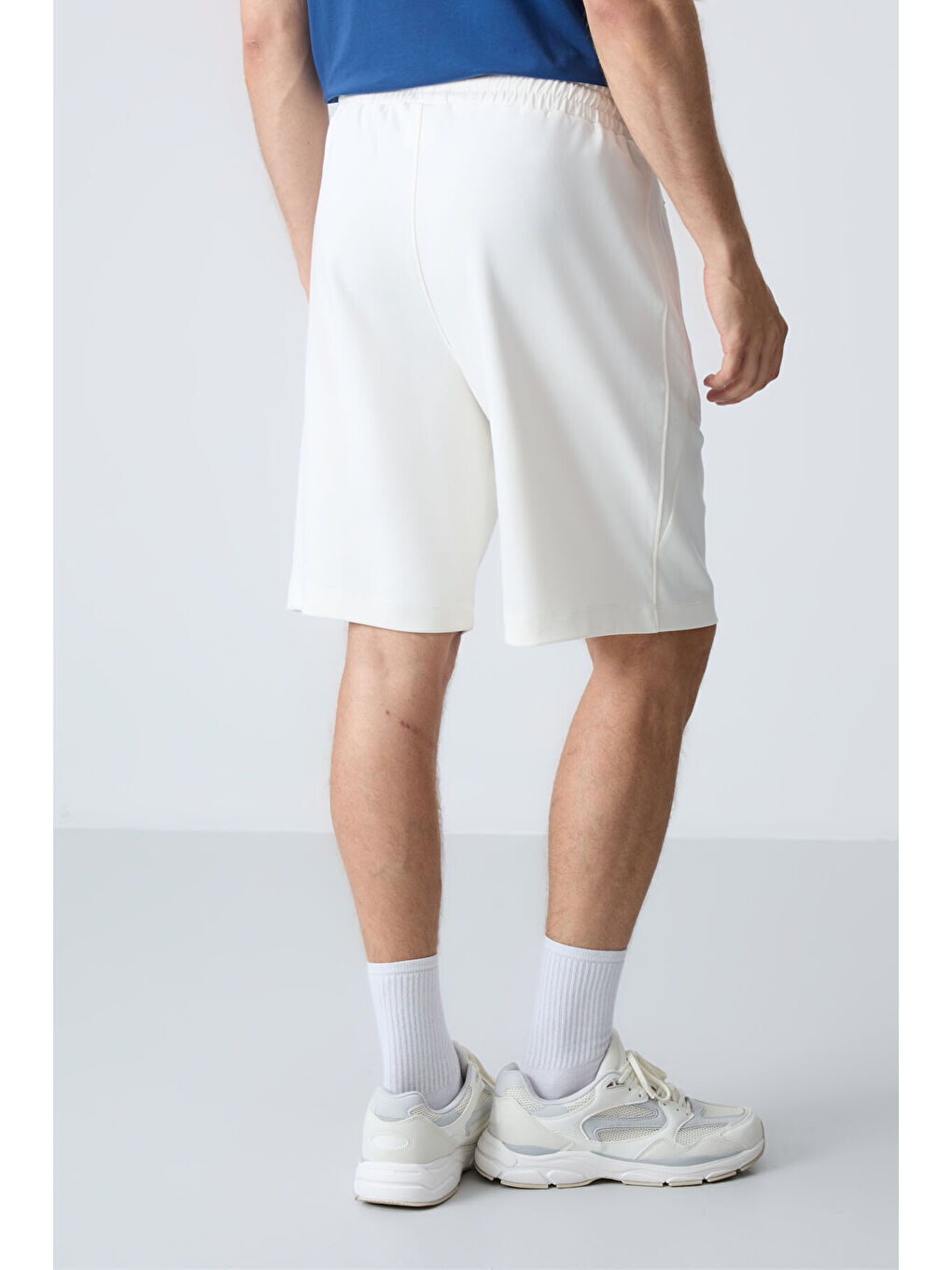 Ekru Pamuklu Kalın Yumuşak Dokulu Standart  Fit Basic Erkek Şort  - 81276-4