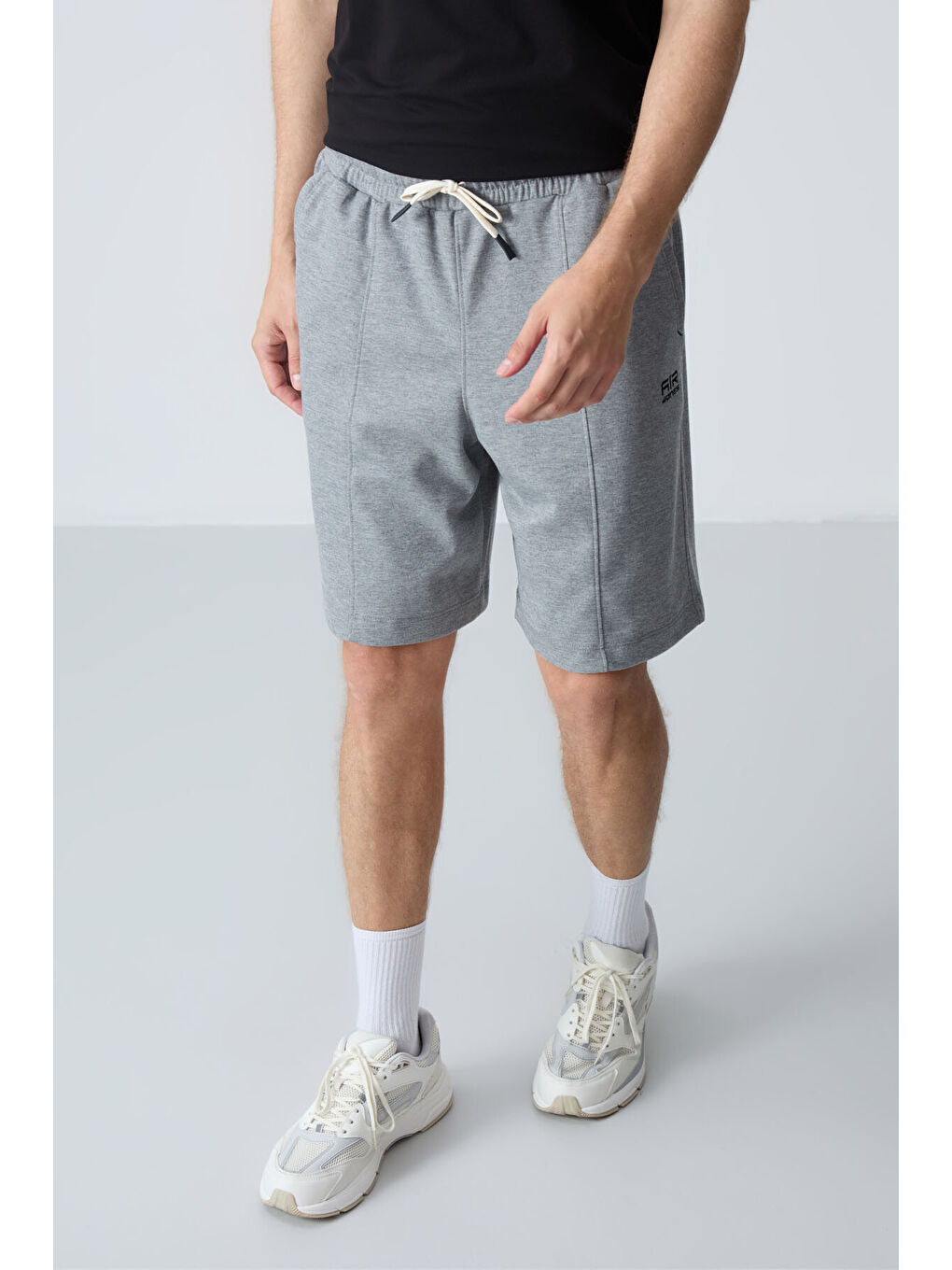 Gri Melanj Pamuklu Kalın Yumuşak Dokulu Standart Fit Basic Erkek Şort  - 81277-4