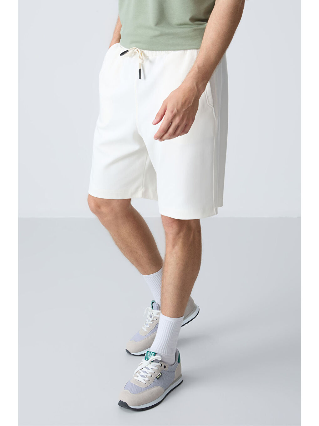 Ekru Pamuklu Kalın Yumuşak Dokulu Standart Fit Basic Erkek Şort  - 81275-2