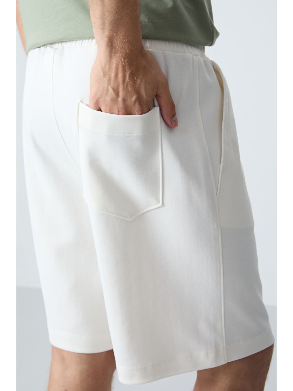 Ekru Pamuklu Kalın Yumuşak Dokulu Standart Fit Basic Erkek Şort  - 81275-3