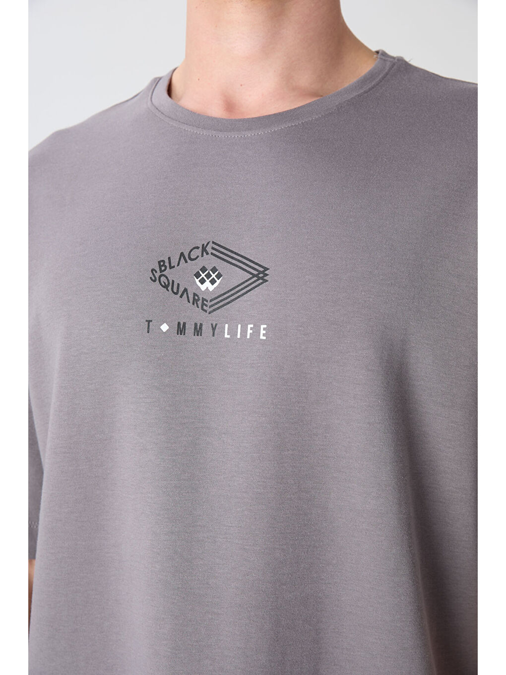 Koyu Gri Pamuklu Kalın Yumuşak Dokulu Oversize Fit Baskılı Erkek Tişört - 88325-2