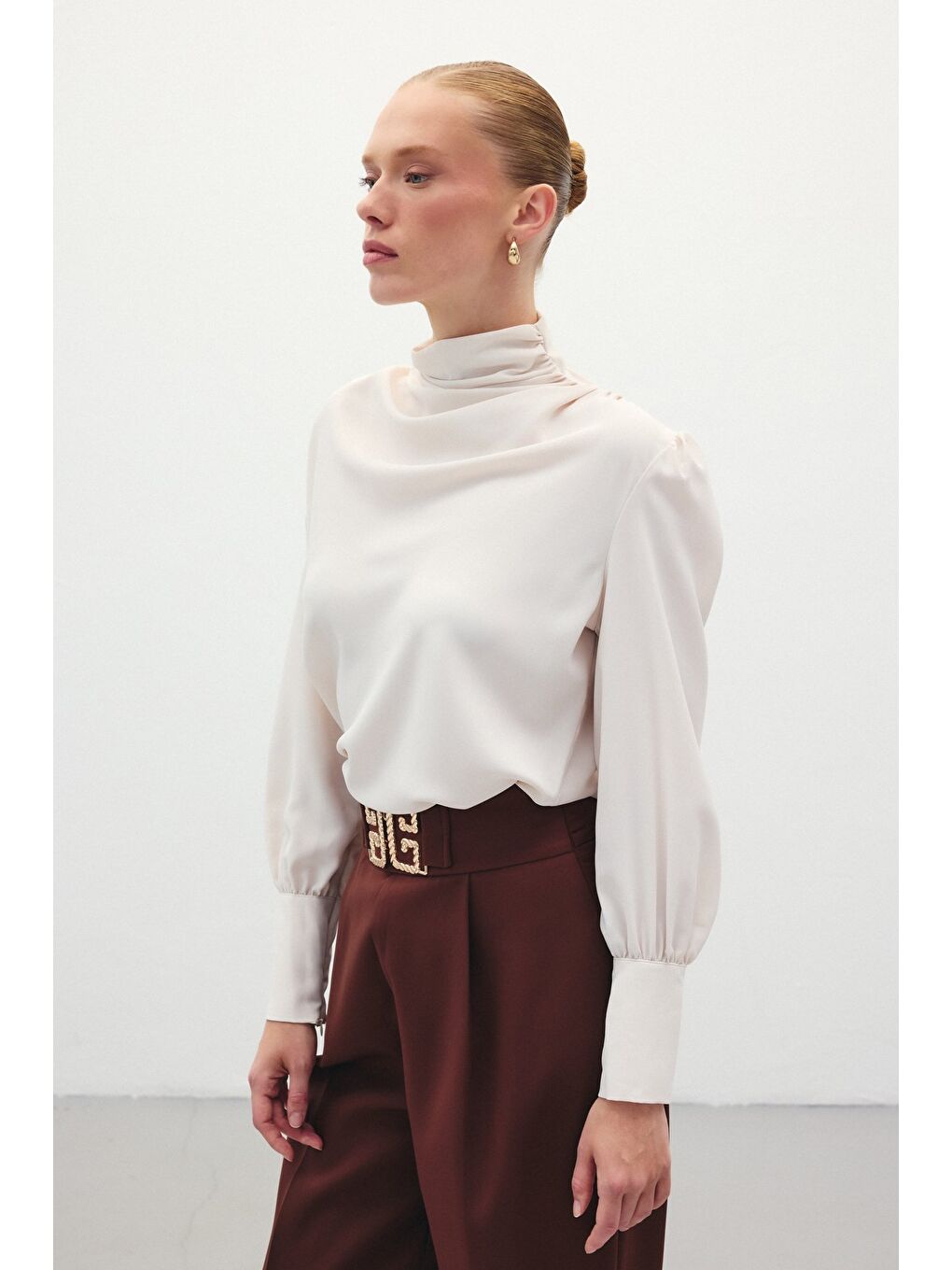 Drape Detaylı Bluz - Bej