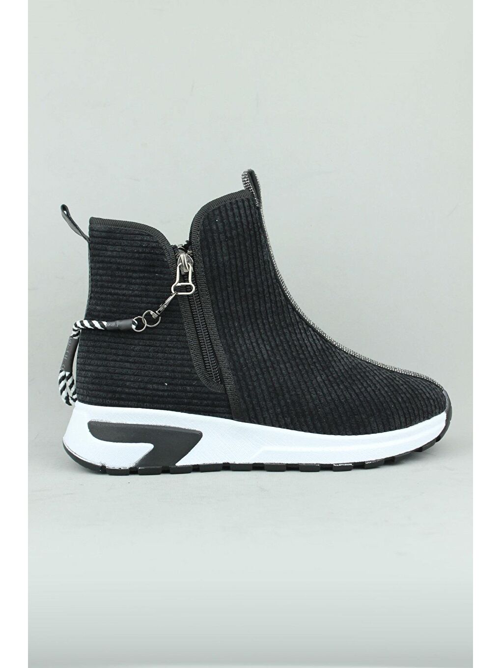 Siyah 155.685-1 Fermuarlı Kumaş Kışlık Bot Kadın