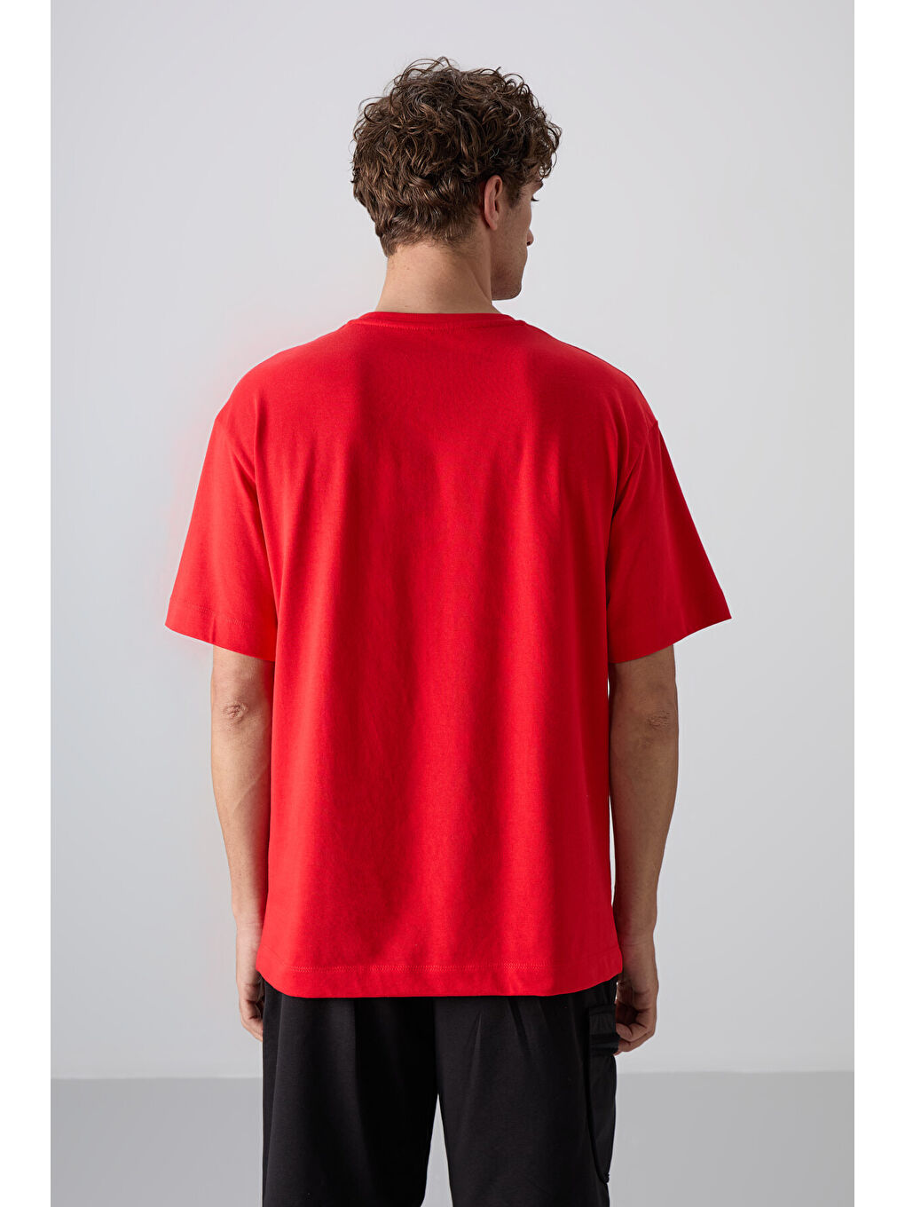 Kırmızı Pamuklu Kalın Yumuşak Dokulu Oversize Fit Baskılı Erkek Tişört - 88330-4