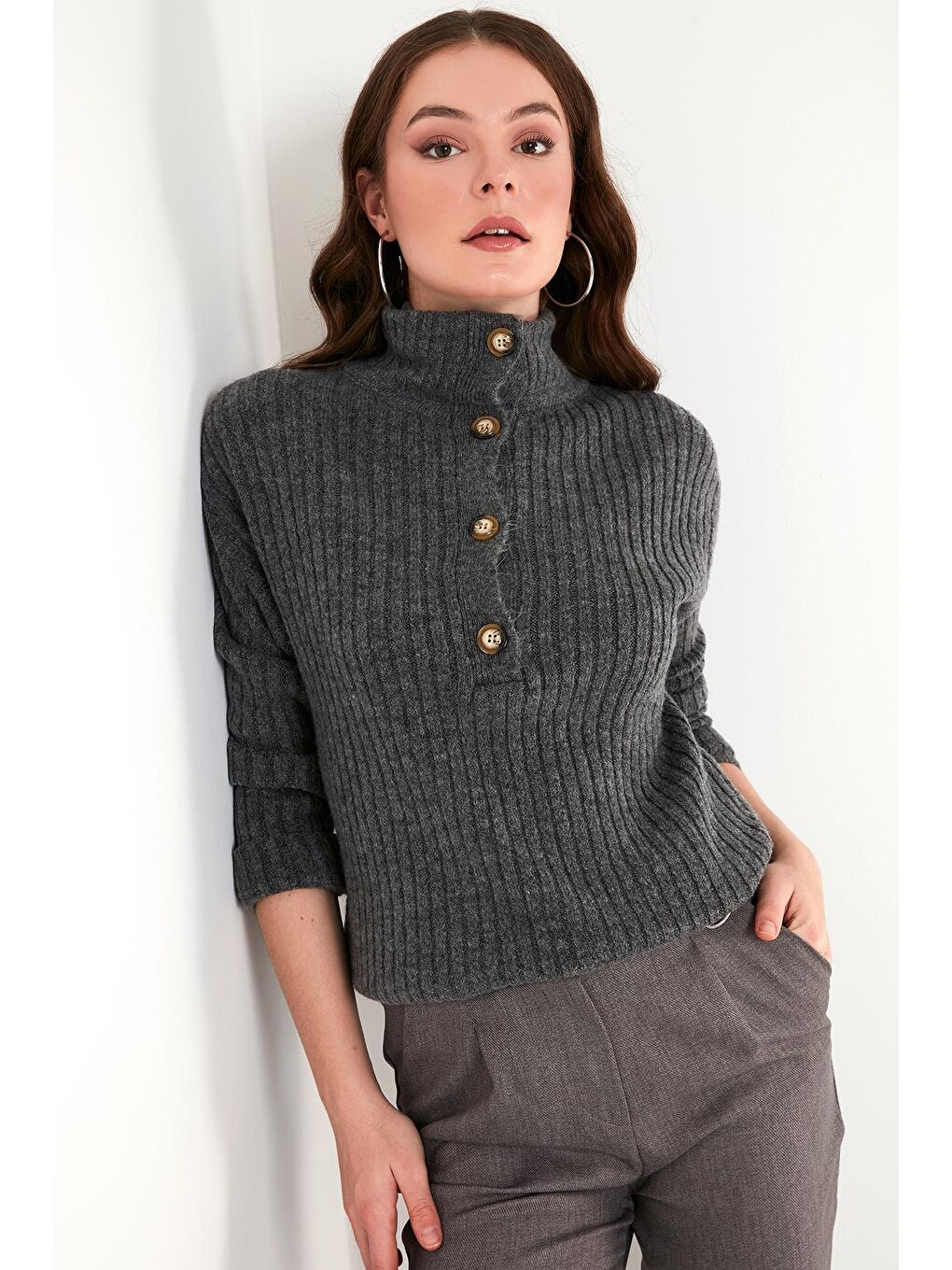 Gri Düğmeli Balıkçı Yaka Fitilli Kazak 4616020