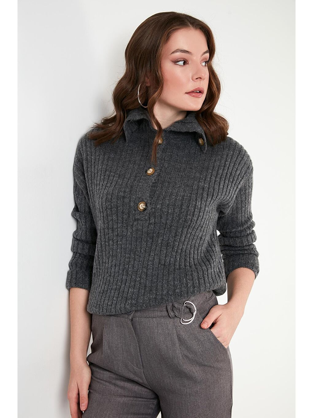 Gri Düğmeli Balıkçı Yaka Fitilli Kazak 4616020-1