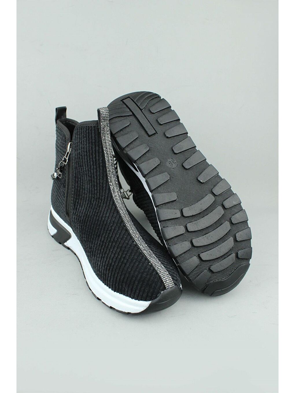 Siyah 155.685-1 Fermuarlı Kumaş Kışlık Bot Kadın-4