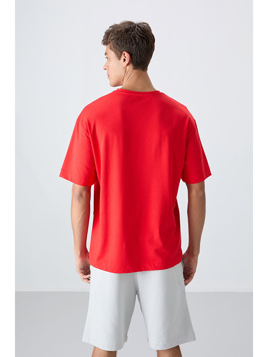 Kırmızı Pamuklu Kalın Yumuşak Dokulu Oversize Fit Baskılı Erkek Tişört - 88331-4