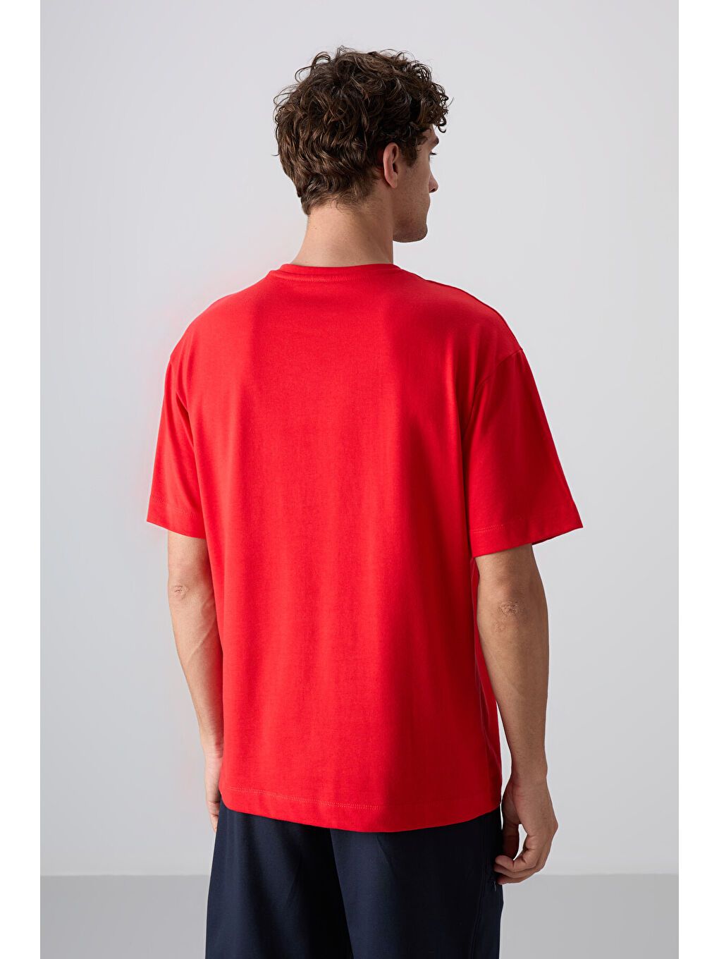 Kırmızı Fiesta Pamuklu Kalın Yumuşak Dokulu Oversize Fit Baskılı Erkek Tişört - 88333-4