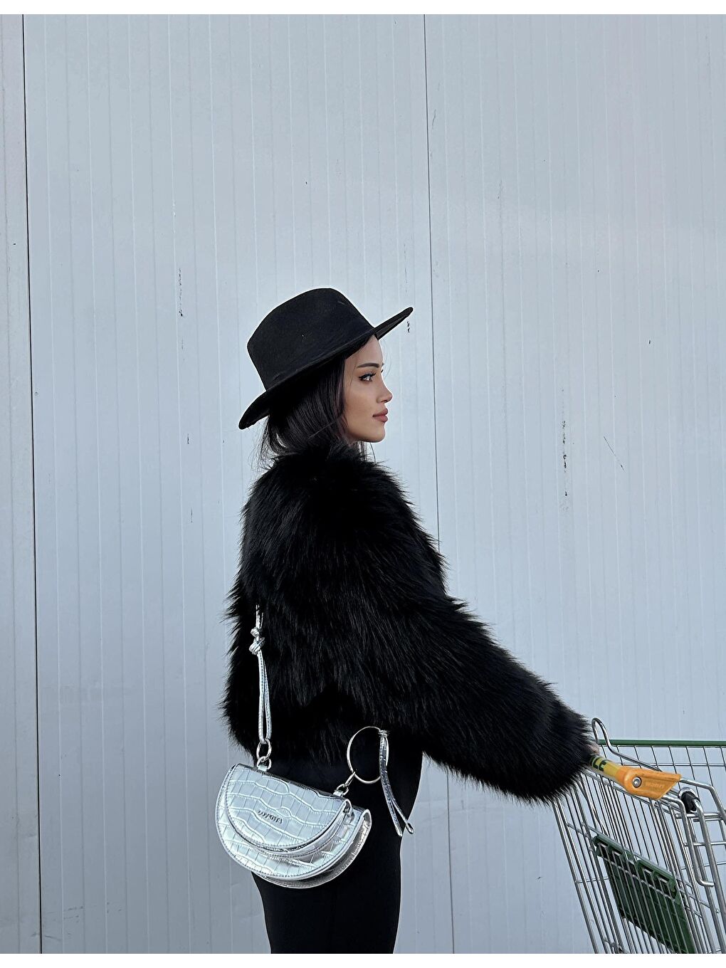 Gri Çift Kapaklı Yarım Ay Çapraz Askılı Çanta Julie-1