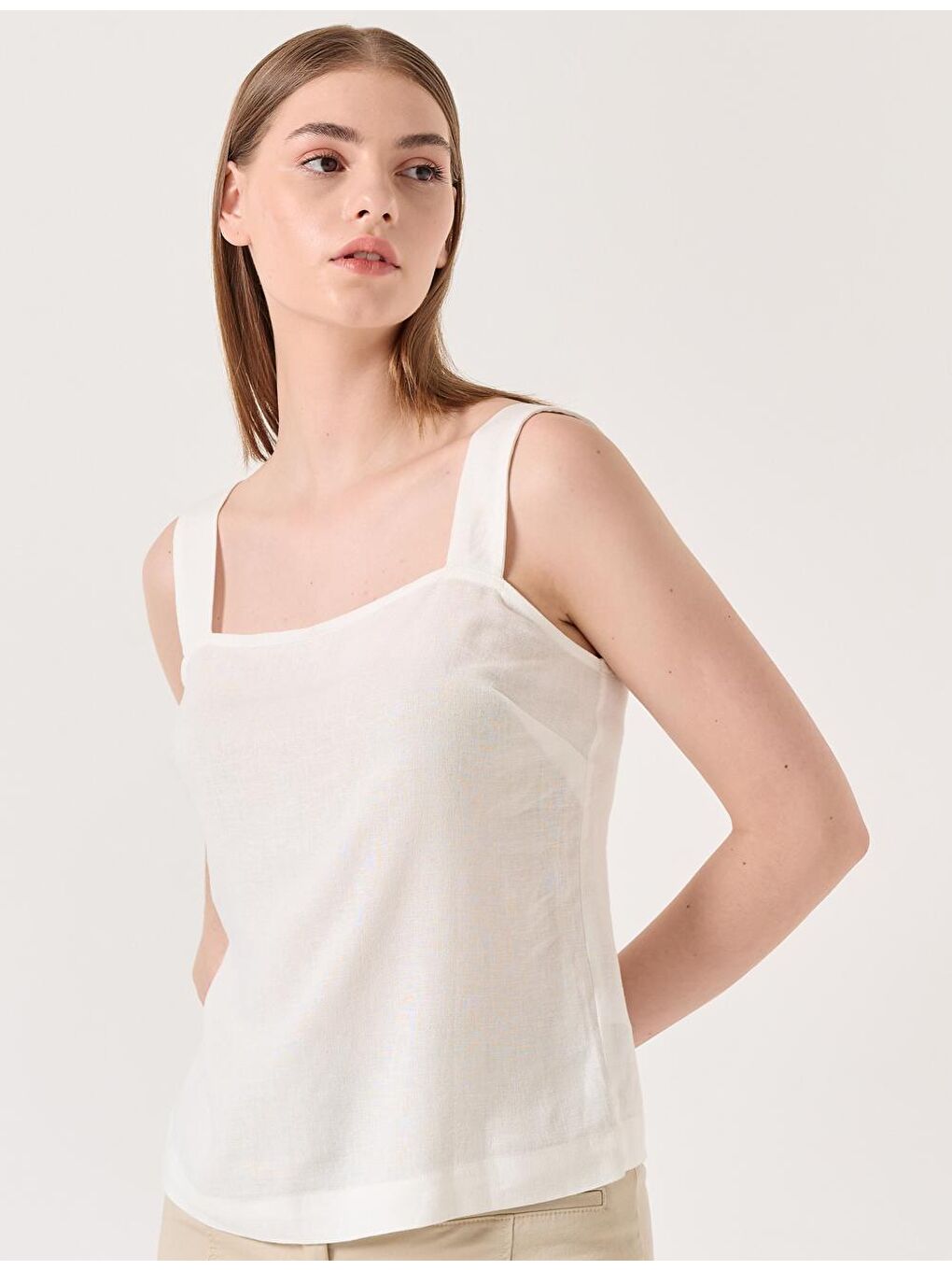 Beyaz Kolsuz Kare Yaka Keten Bluz-3