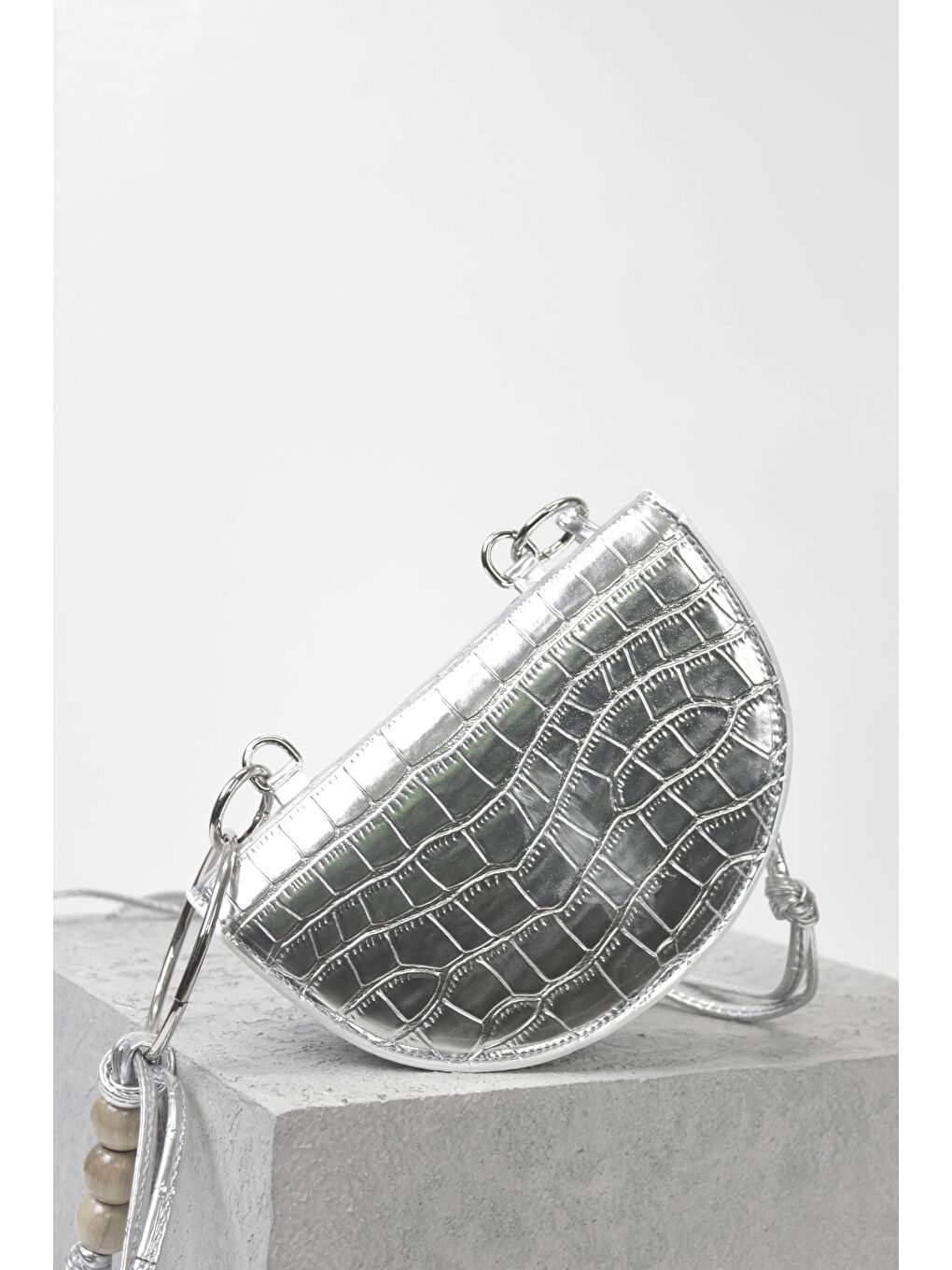 Gri Çift Kapaklı Yarım Ay Çapraz Askılı Çanta Julie-3