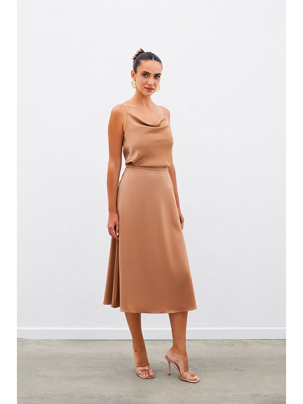 Kahverengi Midi Boy Saten Etek - Camel-1