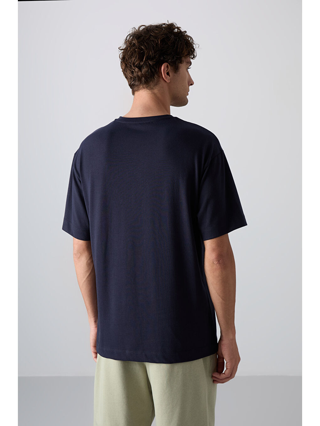 Lacivert Pamuklu Kalın Yumuşak Dokulu Oversize Fit Baskılı Erkek Tişört - 88332-4