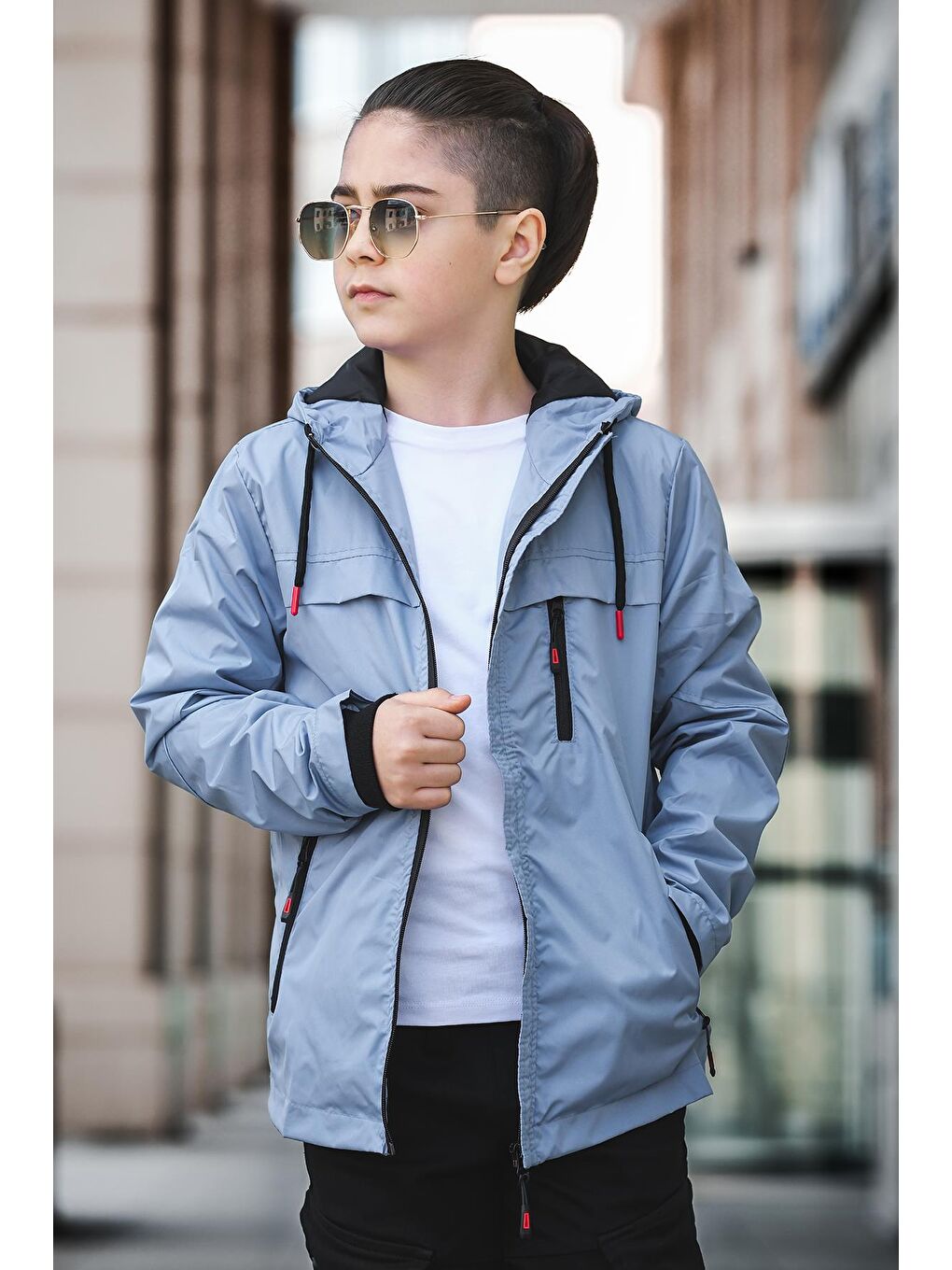 Mavi Erkek Çocuk Kapüşonlu İçi Astarlı Cepli Mevsimlik Mont