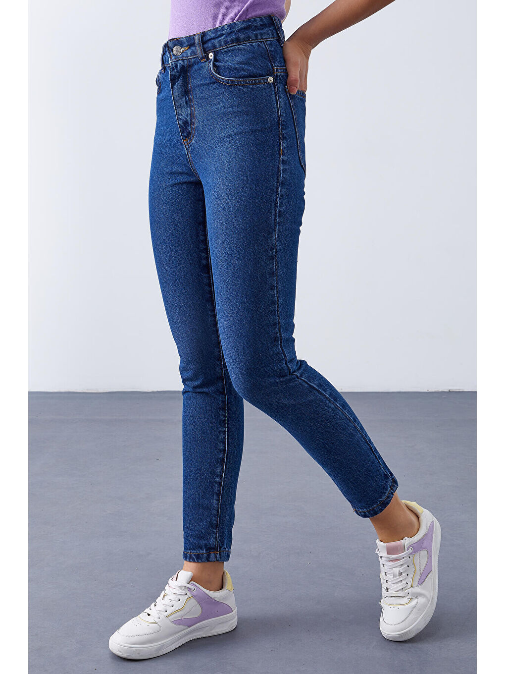 Açık Mavi Yüksek Bel Dar Kalıp Kadın Pantolon - 94612-3