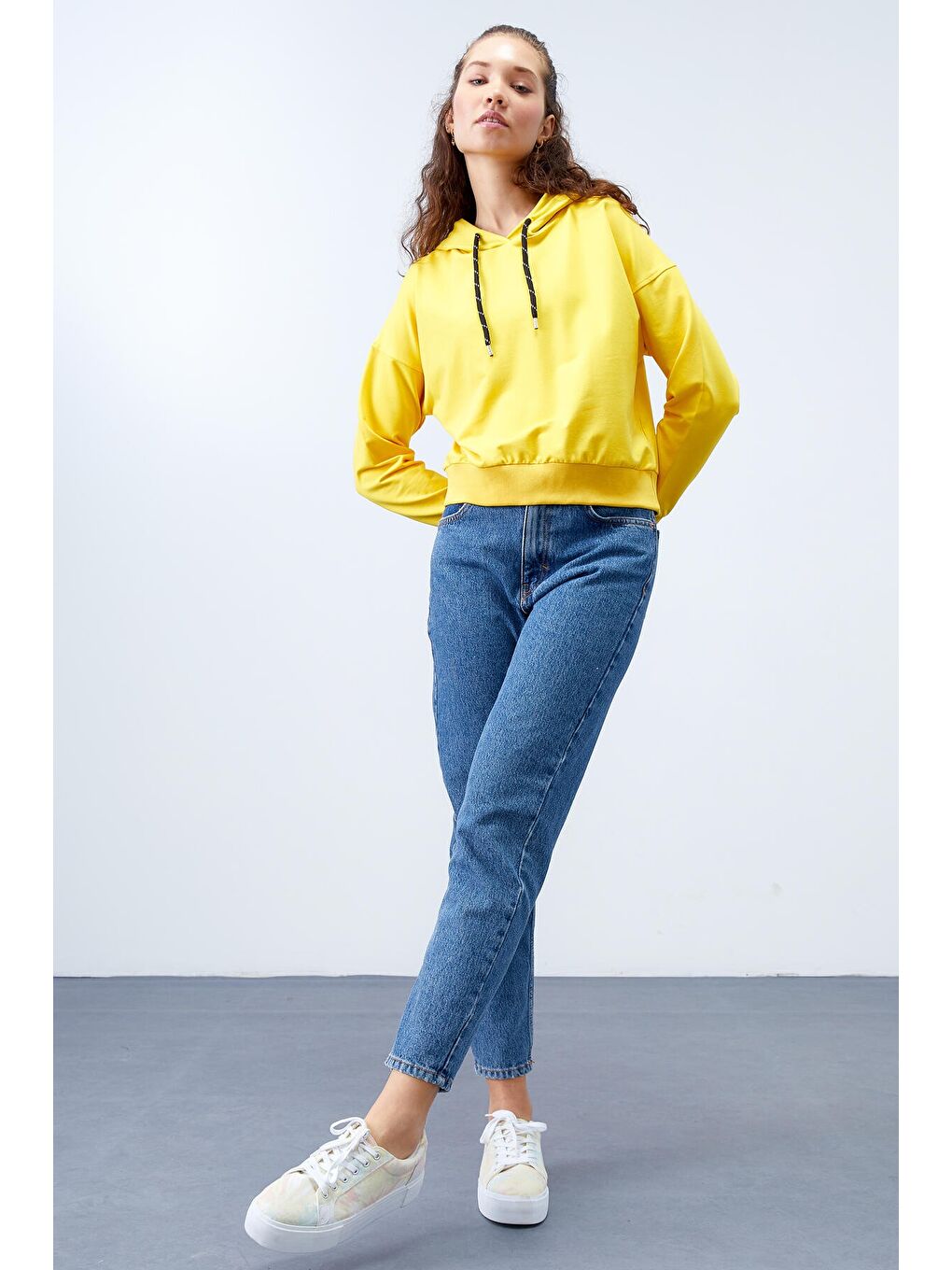 Sarı Uzun Kol Rahat Form Kapüşonlu Kadın Sweatshirt - 97115-3