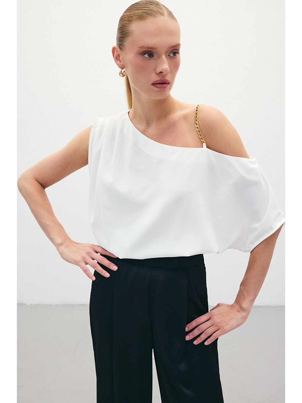 Düşük Omuzlu Salaş Bluz - Ekru
